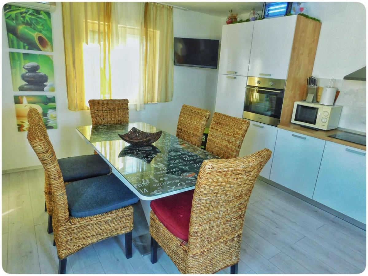 Littlevenice Appartme 50M From Sea Trogir Zewnętrze zdjęcie